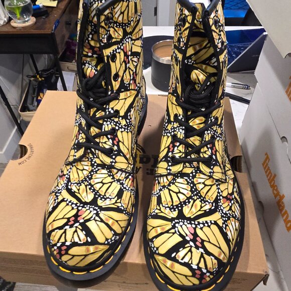 Dr. Martens 1460 Butterfly Print Suede Boots Men's Size 10 RARE NEW - Picture 4 of 16